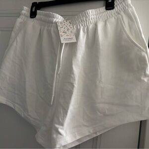 Automet Women’s White Drawstring Athletic Shorts